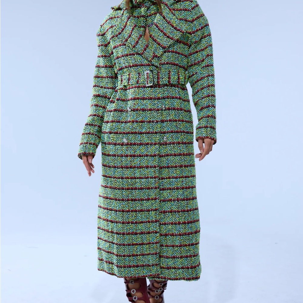 IT’S GIVING LUCK TWEED TRENCH - Picture 8 of 12